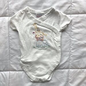 HANNA ANDERSSON | BABY KIMONO BODYSUIT WITH EMBROIDERY DETAIL